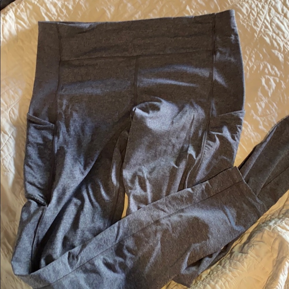 Lululemon leggings with pockets